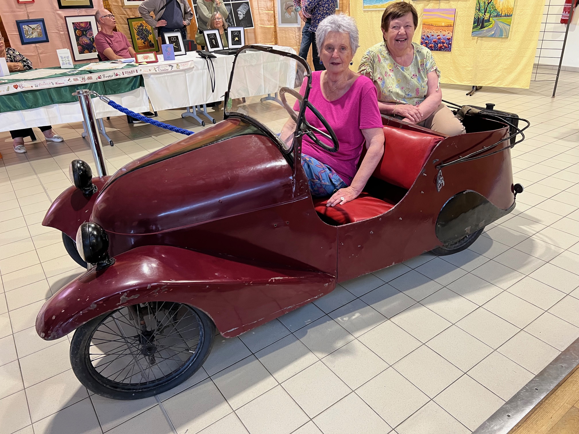 jeannine et X dans l'auto