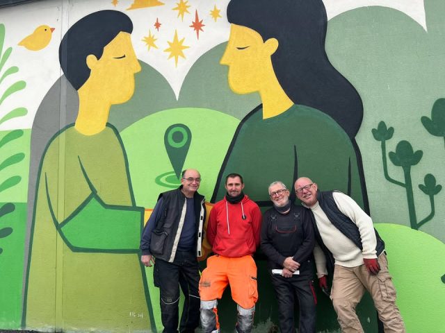 Chantier argent de poche jour 4 : un GRAND MERCI à l'équipe encadrante toujours de bonne humeur, très pédagogue et bienveillante avec les jeunes : nos bénévoles ADSL Aubigné-Racan Frédéric Karcz  Yves Blanchard Francois Bayrand  et Johnny Blanchard des services techniques! Mieux vivre ensemble à Aubigné-Racan